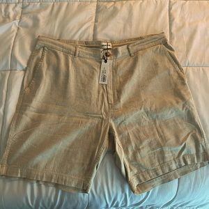 The Easy Short in Natural Herringbone by Taylor Stitch (Brand New w/ Tags)